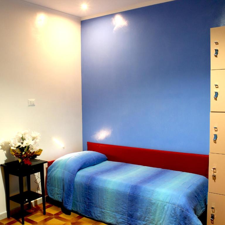 Legend R.G. - Posto Letto in Dormitorio Misto con 4 Letti - 2