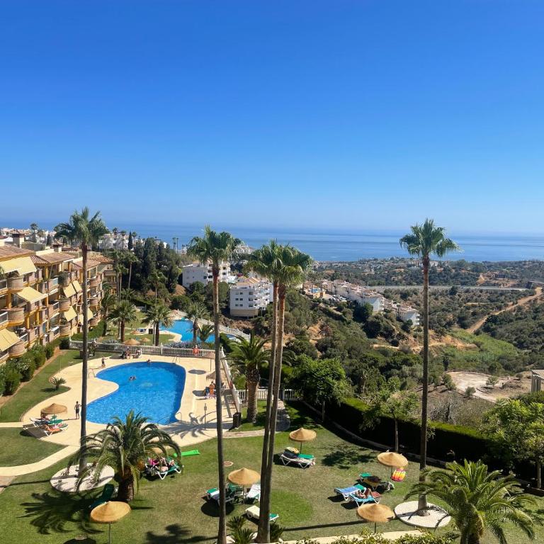 Room in shared Apartment in suite bathroom WiFi 2 swimming Pools Panoramic views Mijas Marbella - Apartment mit 2 Schlafzimmern - 28
