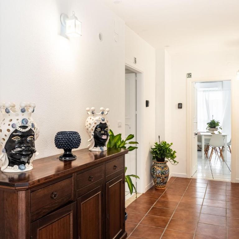 Fronte Mare Apartments & City Views - One-Bedroom Apartment with Balcony and City View - 9