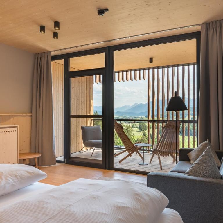 PANORAMA Allgäu Spa Resort - Junior Suite mit Balkon - 1