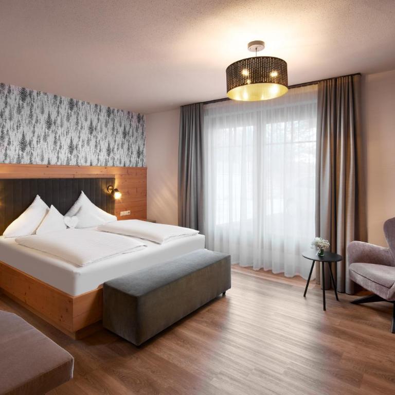 Alpinresort Stubaierhof 4S - Doppelzimmer mit Balkon - 5