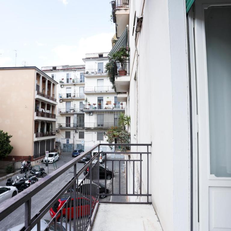 GuestHost - Salerno Bright & Comfortable Studio - Monolocale con Balcone - 9