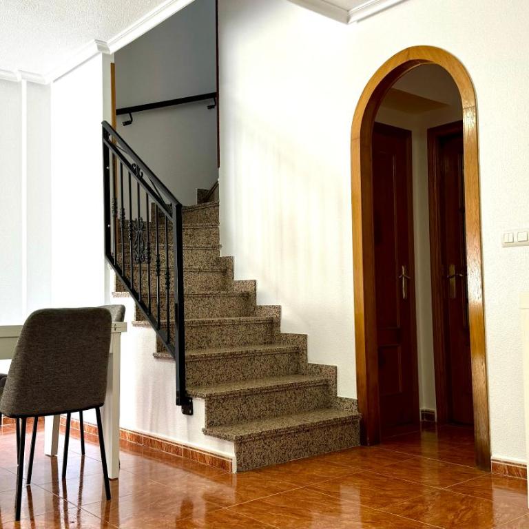 Amplia Casa Independiente cerca del mar - Casa de 4 dormitorios - 13