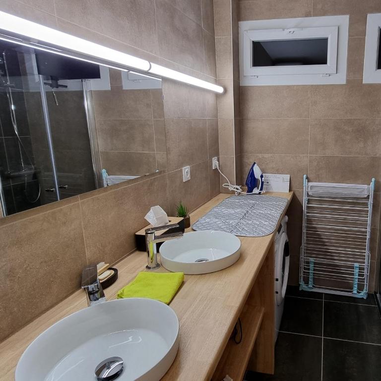 Appartement St Lary - 2 à 6 pers - place du telephérique, plein centre - label 5 diamants - Appartement 2 Chambres - 8