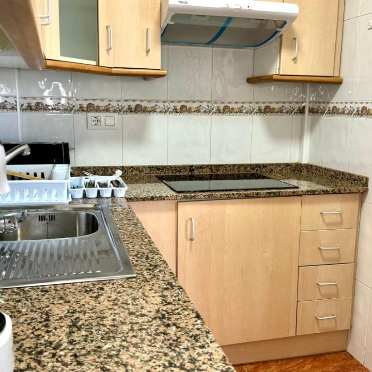 Amplia Casa Independiente cerca del mar - Casa de 4 dormitorios - 24