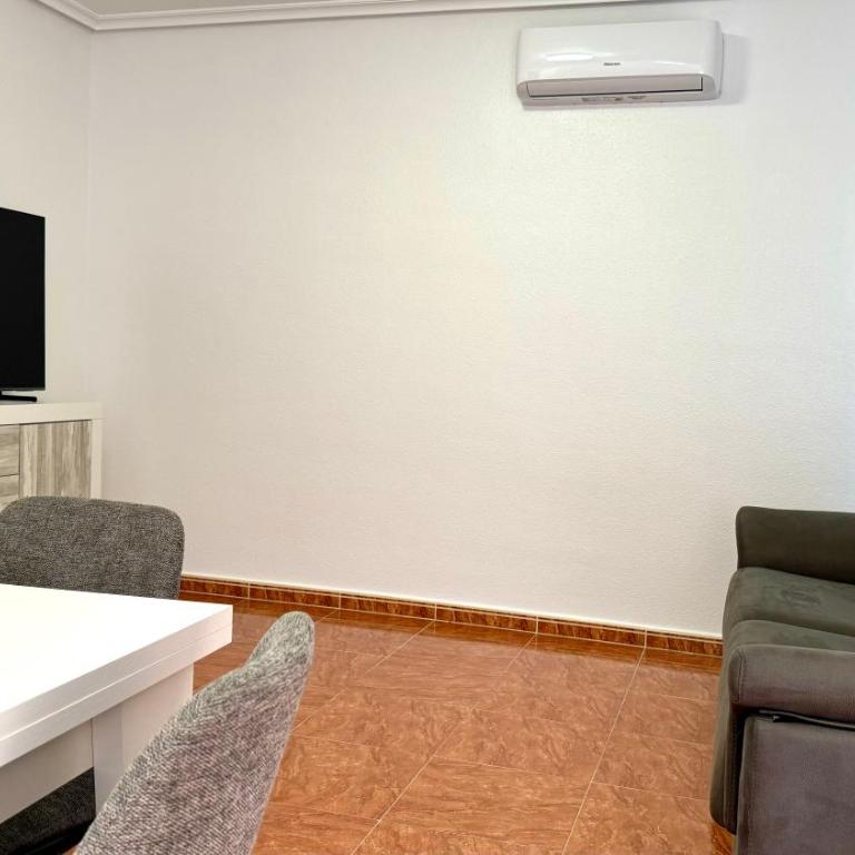 Amplia Casa Independiente cerca del mar - Casa de 4 dormitorios - 25