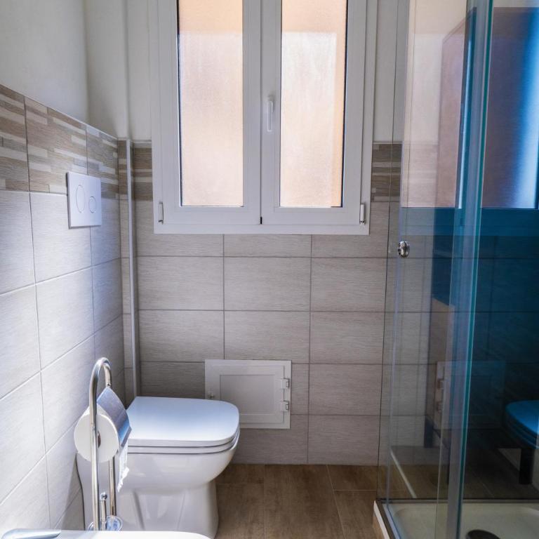 Baron’s Suites - Quadruple Room with Private Bathroom - 19