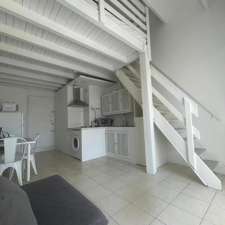 Studio mezzanine 32 m2 Port La Nouvelle Quartier des Lacs proche plage - Appartement 1 Chambre - 1