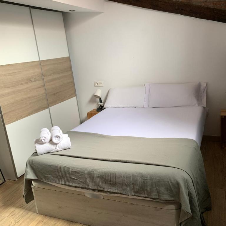 Precioso ático en Casco Viejo - Habitación Doble con baño compartido - 12