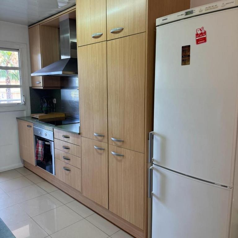 RENTALAYA! Piso Paraíso Salou - Three-Bedroom Apartment - 2