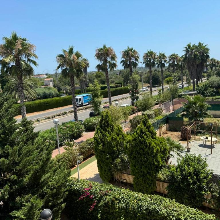 RENTALAYA! Piso Paraíso Salou - Three-Bedroom Apartment - 3