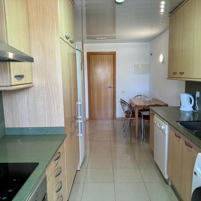 RENTALAYA! Piso Paraíso Salou - Three-Bedroom Apartment - 14