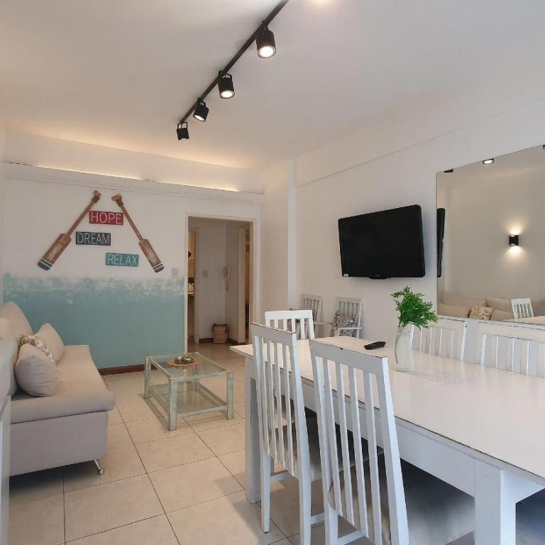 3 ambientes c/dependencia con vista a Plaza Colón - Apartamento con balcón - 2