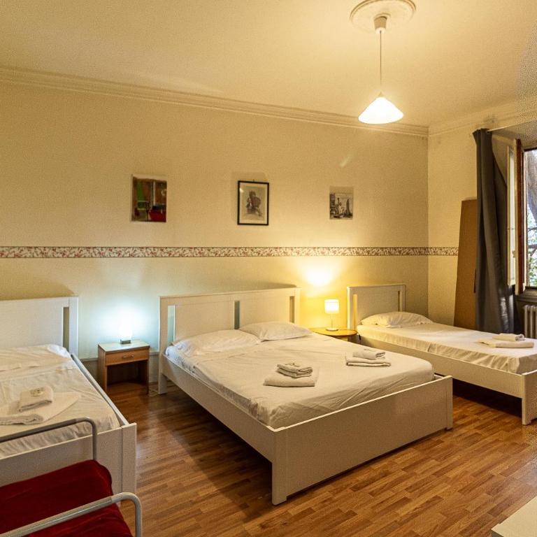 Soggiorno Primavera - Economy Quadruple Room with Shared Bathroom - 1