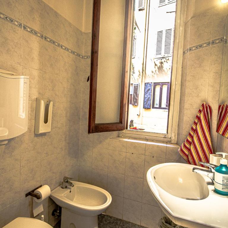 Soggiorno Primavera - Quadruple Room with Shared Bathroom - 3