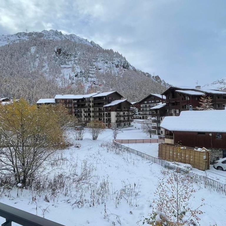 Appartement de prestige avec cheminée, balcon et wifi à Val-d'Isère - FR-1-694-320 - Appartement - 21