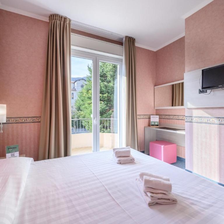 Hotiday Room Collection - Stresa - Camera Economy Matrimoniale/Doppia con Letti Singoli - 3