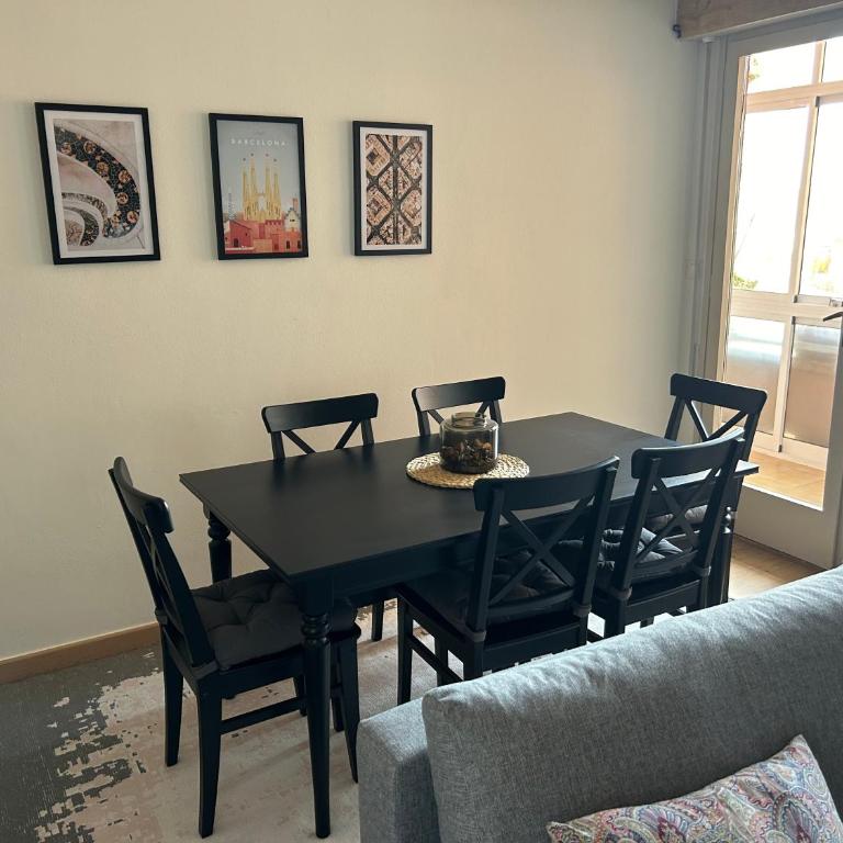 Homenfun Barcelona Alfonso X - Three-Bedroom Apartment - 22