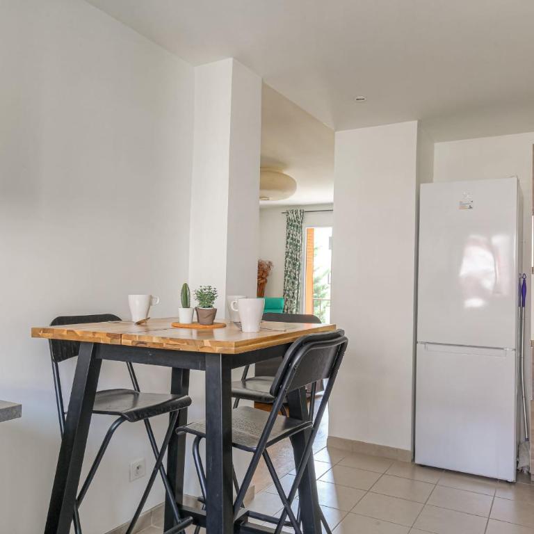 Charmant et Chaleureux proche métro Gratte-Ciel - Apartamento - 15