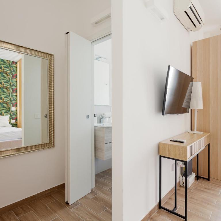 GuestHost - Forlanini M4 Modern Studio with Balcony - Monolocale - 14