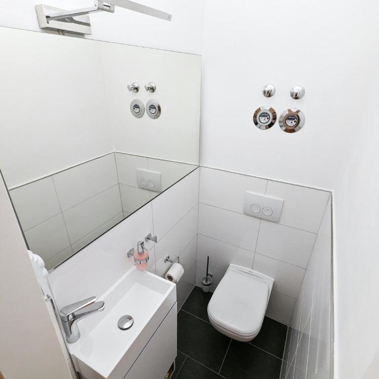 Charming, Newly & High quality equipped apartment with quiet balcony in fantastic location - Ready to move in - Apartment mit 2 Schlafzimmern - 5