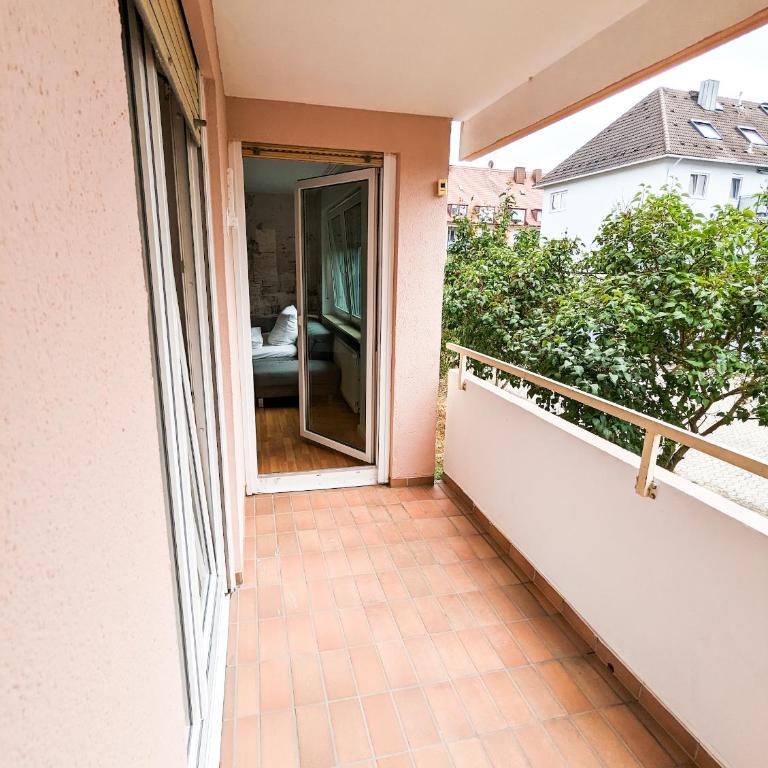 Charming, Newly & High quality equipped apartment with quiet balcony in fantastic location - Ready to move in - Apartment mit 2 Schlafzimmern - 14