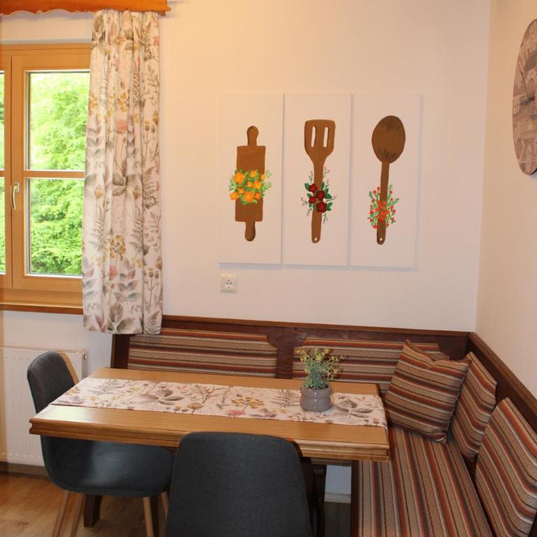 Apartment - Am Buchenhof - Apartment mit 2 Schlafzimmern und Balkon - 10