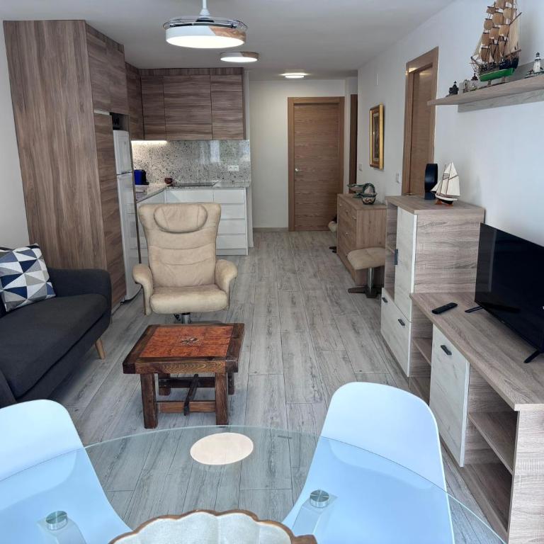 Luxury Family Levante Beach - Three-Bedroom Apartment - 20