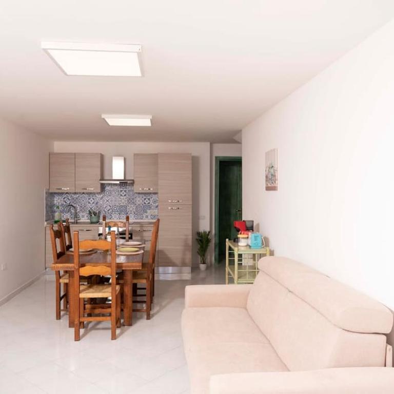 casa Leo villasimius - Three-Bedroom House - 1