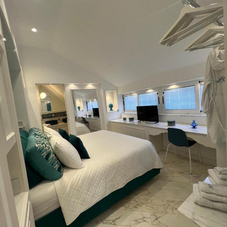 MAISON LADY CLAUDIA LUXURY ACCOMMODATION - Appartamento con 1 Camera da Letto - 3