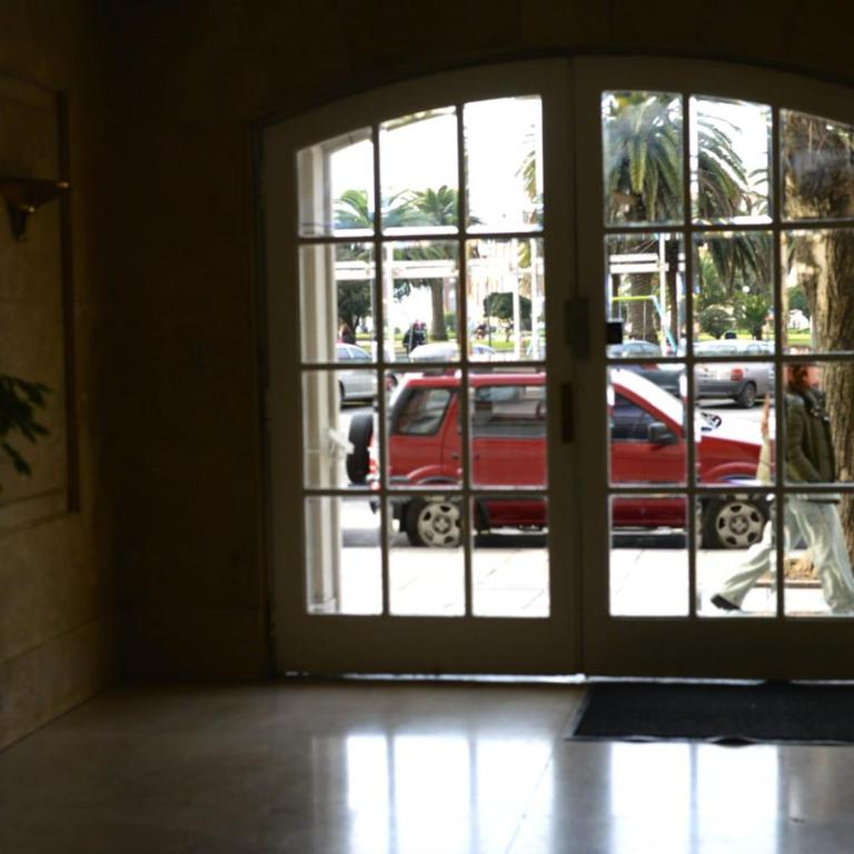 departamento hasta 8 pesonas frente a plaza Colon cento estacionamiento - Three-Bedroom Apartment - 15