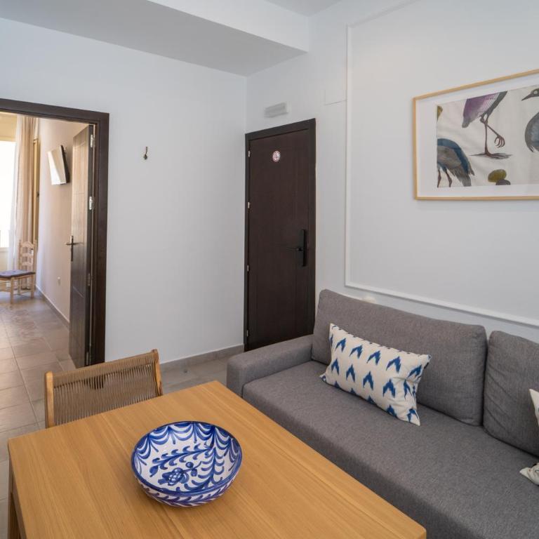 La Siesta de Picasso - Junior Suite with Balcony - 9