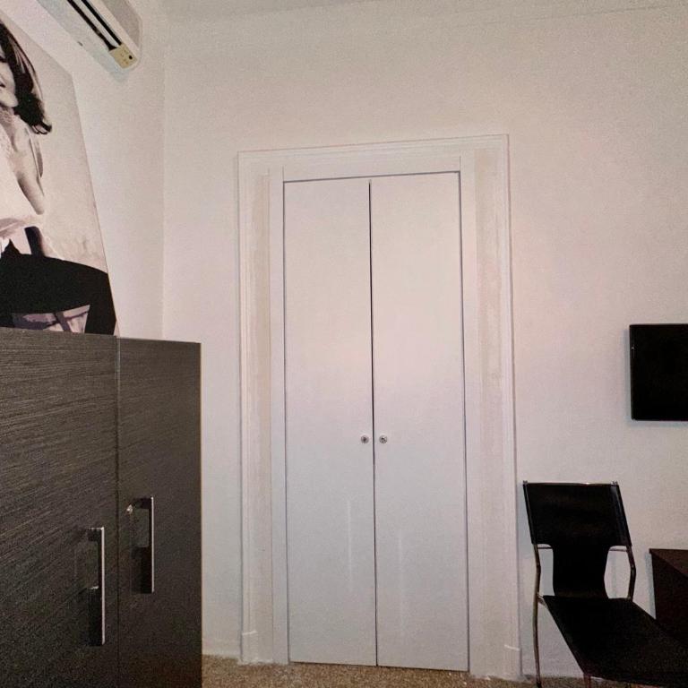 Mammina Home - Double Room with Balcony - 36