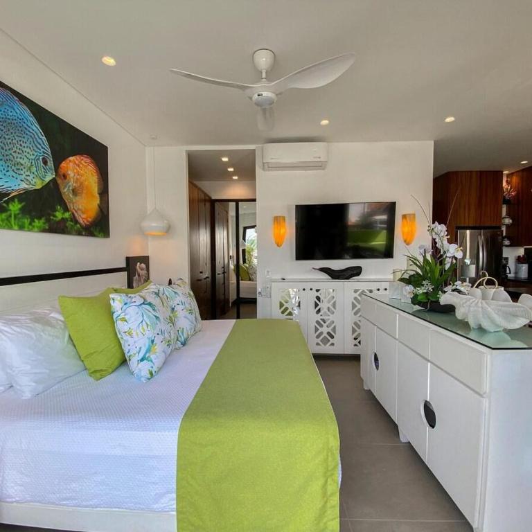 Blissful Ocean-View Penthouse with Rooftop Pool - Maison de Vacances - 4