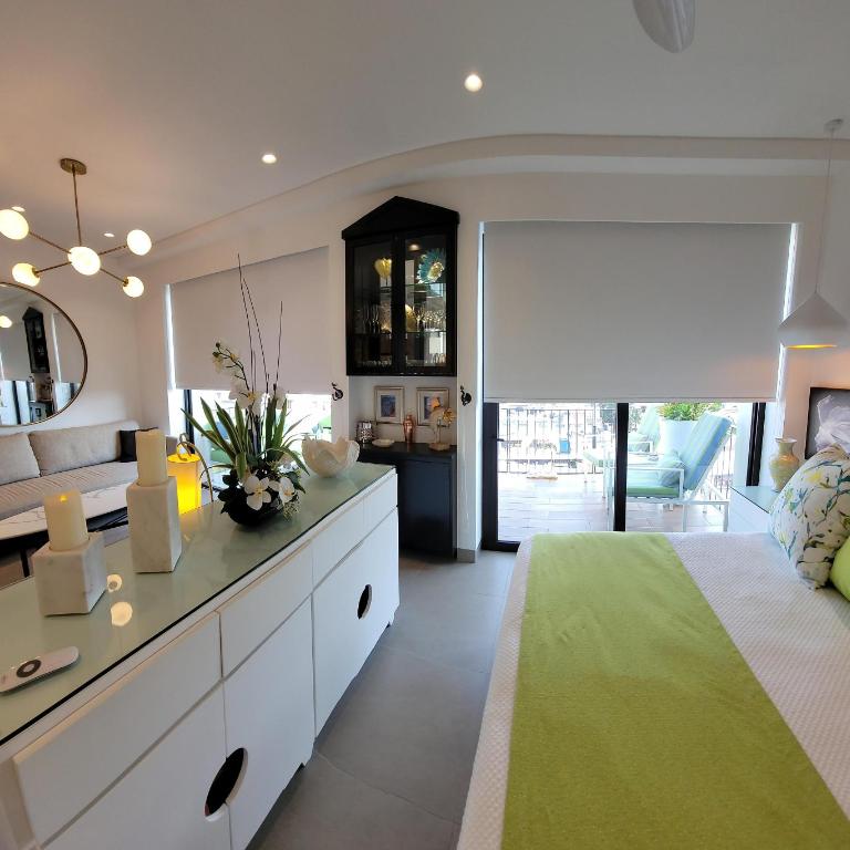 Blissful Ocean-View Penthouse with Rooftop Pool - Maison de Vacances - 43