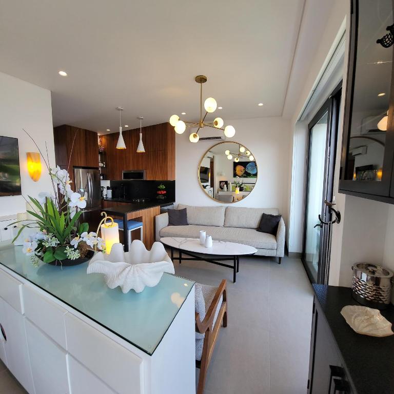 Blissful Ocean-View Penthouse with Rooftop Pool - Maison de Vacances - 52