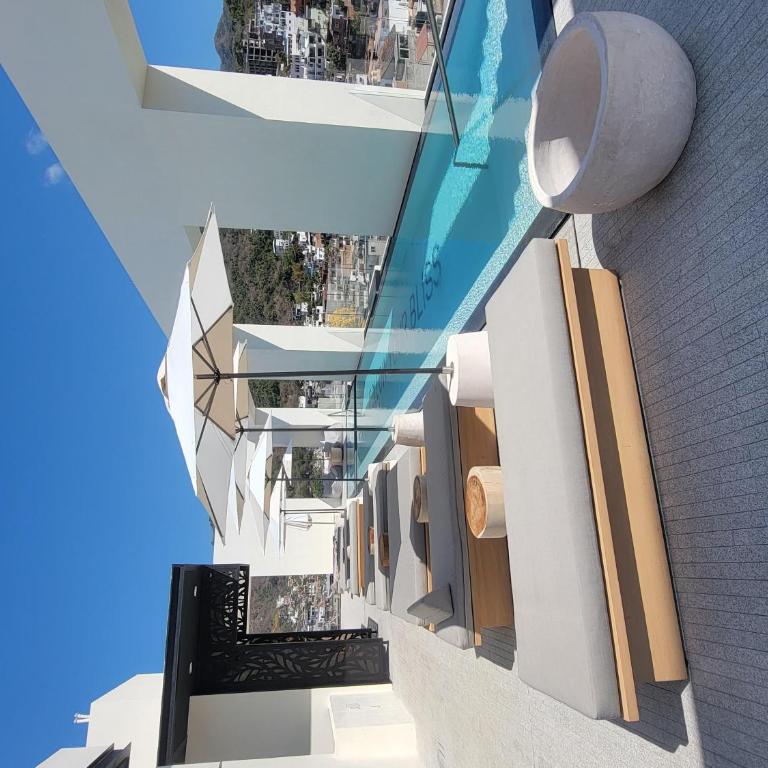 Blissful Ocean-View Penthouse with Rooftop Pool - Maison de Vacances - 59
