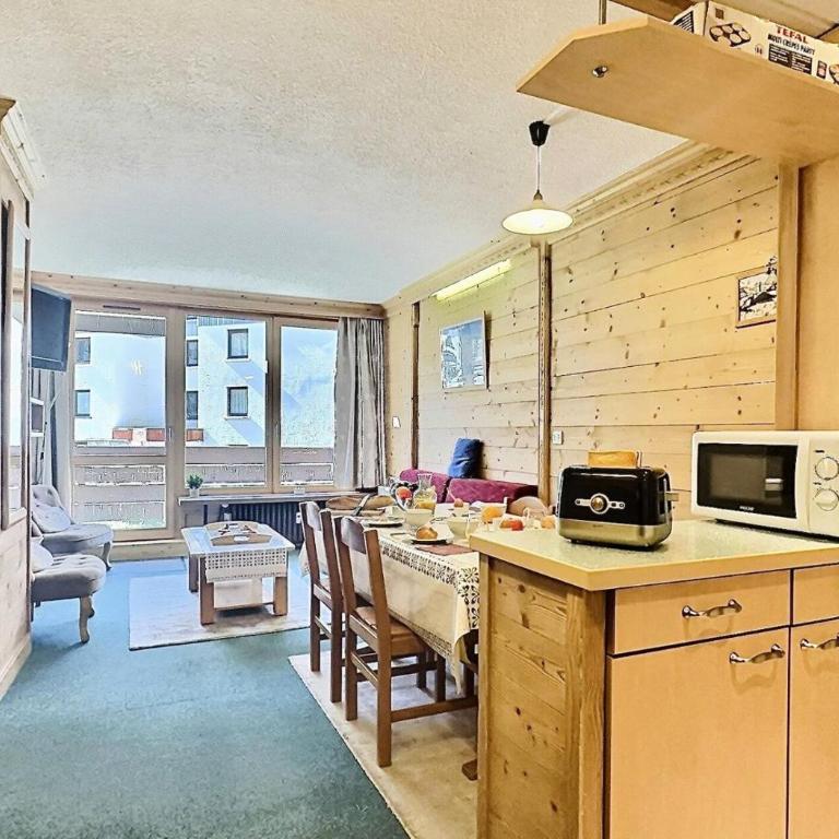 Résidence Le Pramecou - Appartement de charme 6 personnes à Tignes proche des pistes et des commerces dans le quartier du Val Claret. Appartement situé MAE-2016 - Appartement - 13