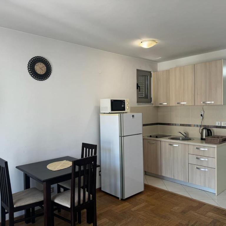 MonteBudva - Comfort Studio - 6