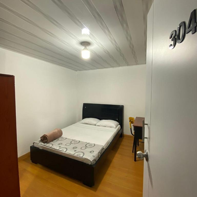 Hostal Casa Primavera - Habitación Doble con baño privado - 5