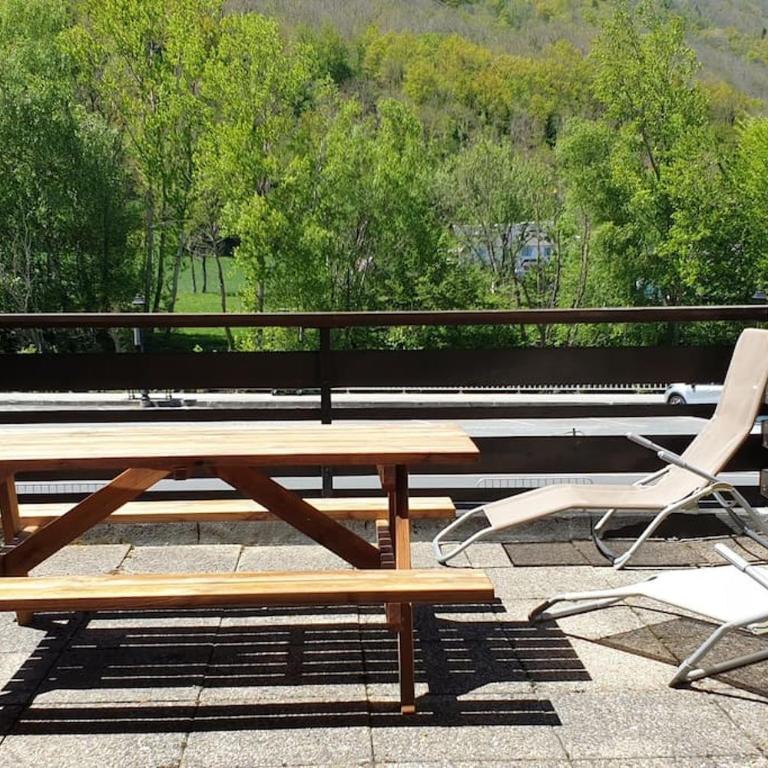CosyLary T3 Pic Lumière 3 étoiles 5 diamants et terrasse avec vue sur les montagnes - Two-Bedroom Apartment - 9