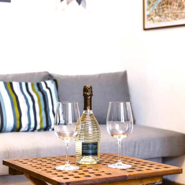 Hostly - La Spina Suite Apartment - Appartamento con 1 Camera da Letto - 1