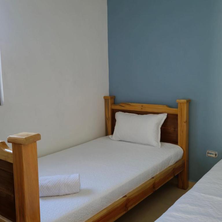 Apartamentos PRIVADOS 2 - 3 Habitaciones 4 Piscinas, 3 Jacuzzi, Sauna Cerca Aeropuerto Eden y Parque del Cafe por Molca Travel - Two-Bedroom Apartment - 11