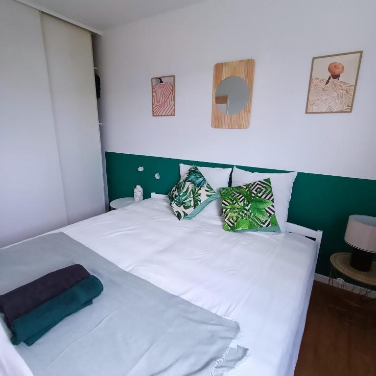 Lush Fresh Home in Paris near Stade de France - Appartement 2 Chambres - 16