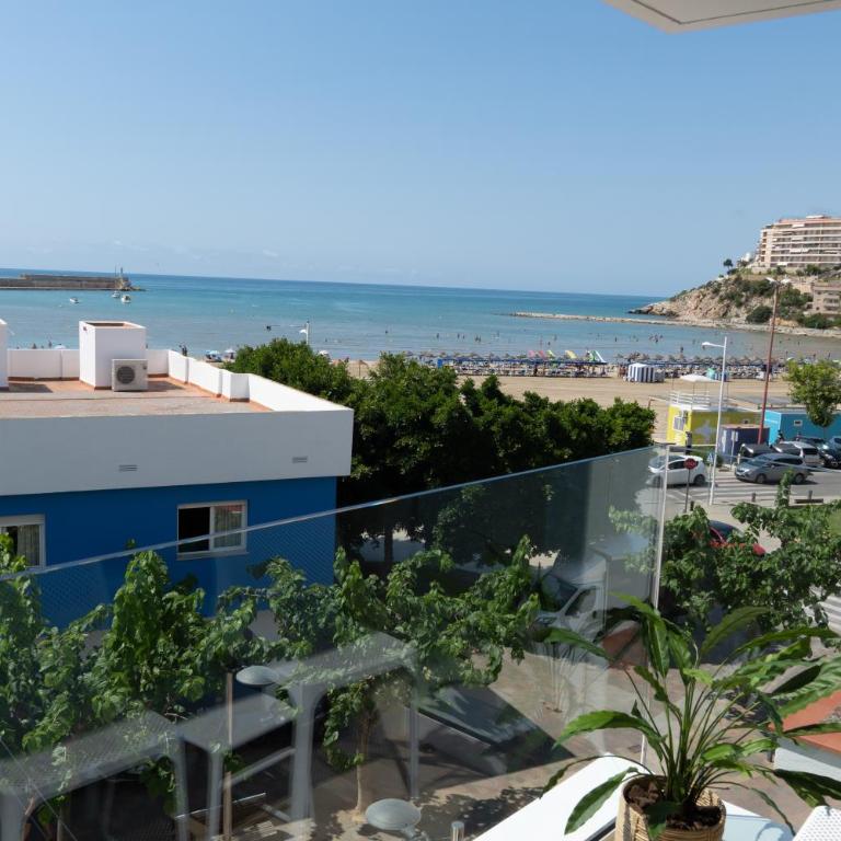 XULOS Rooms & Suites - Habitación Doble Deluxe con balcón y vistas al mar - 6