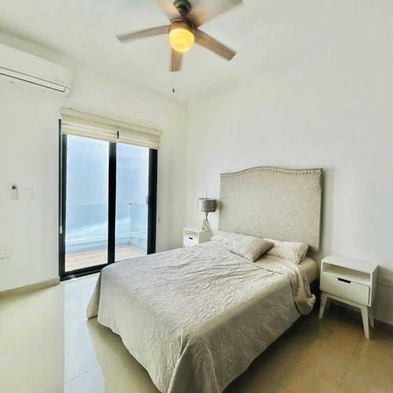 Elegante depa super céntrico en zona dorada 1 - Three-Bedroom Apartment - 5