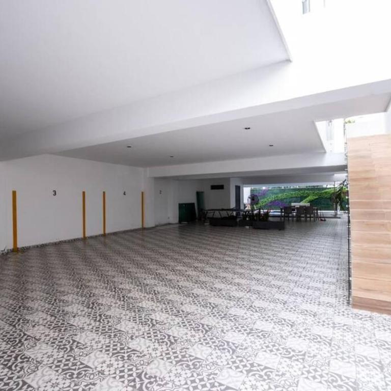 Elegante depa super céntrico en zona dorada 1 - Three-Bedroom Apartment - 22