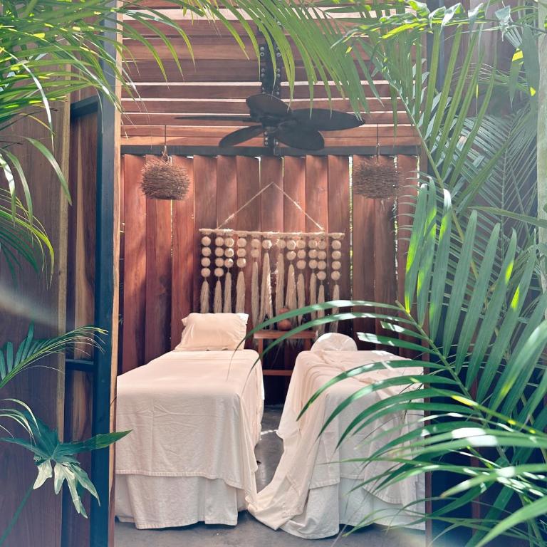 2 Private Pools & BBQ - Deluxe Villa - 19