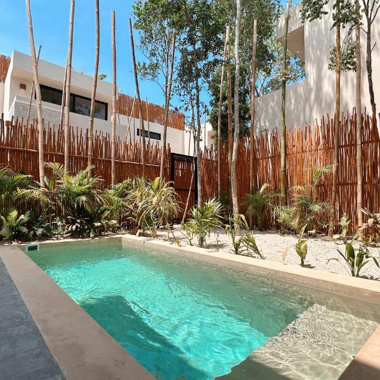2 Private Pools & BBQ - Deluxe Villa - 34