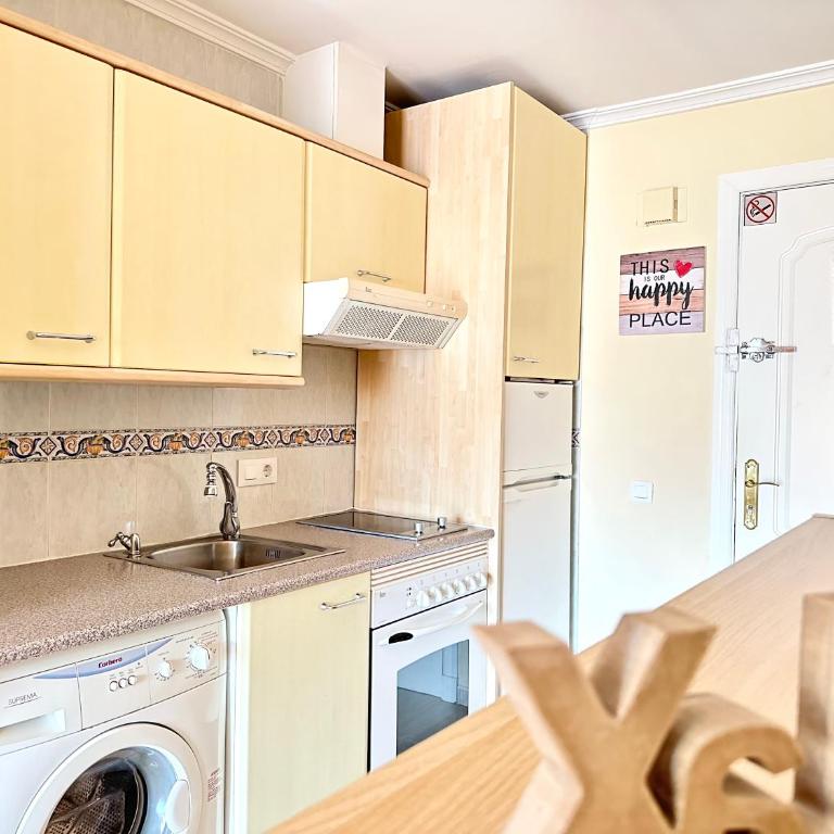 Studio in Costa Del Sol, Sea, Sunshine & Views - Apartment with Balcony - 13